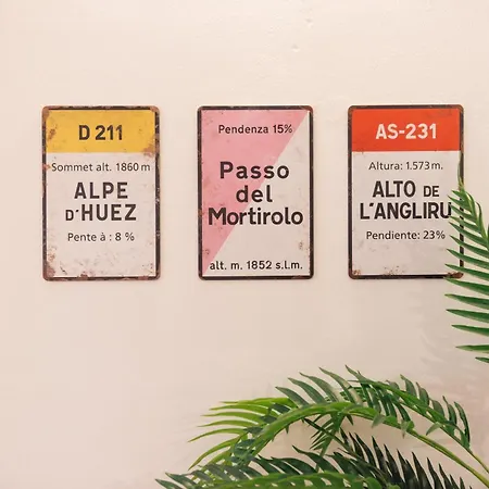 Bravissimo Portal Barca, Monthly