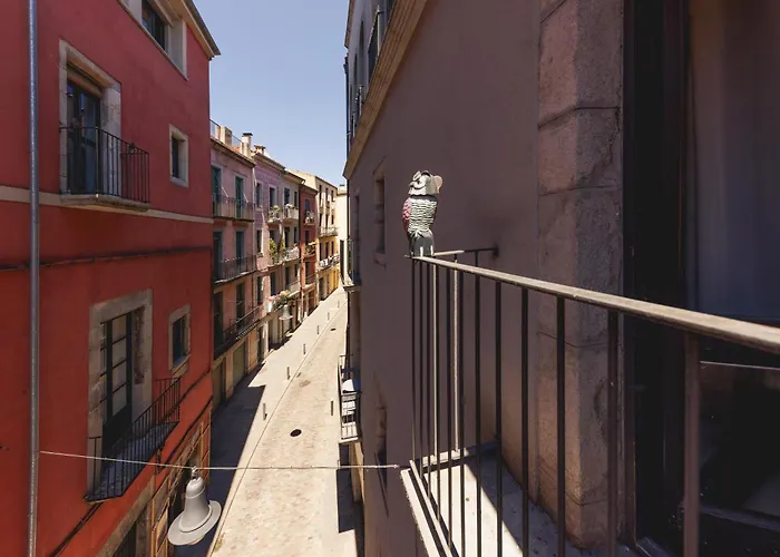 Bravissimo Portal Barca, Monthly * Girona