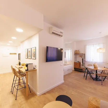 Appartement Bravissimo Portal Barca, Monthly