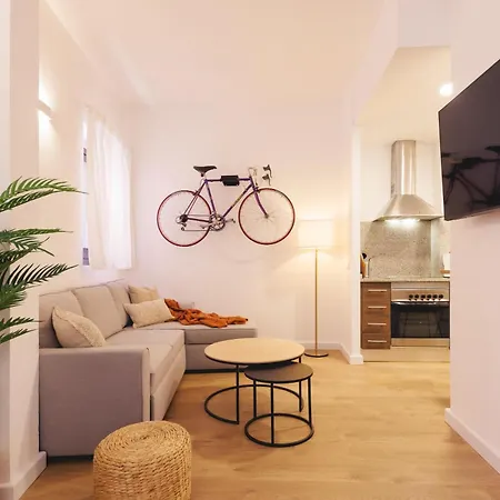 Bravissimo Portal Barca, Monthly *