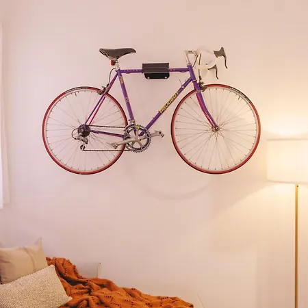 Bravissimo Portal Barca, Monthly