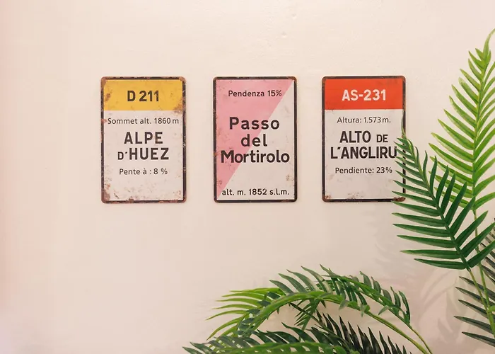 Bravissimo Portal Barca, Monthly